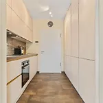 Apartmán Modern With Parking In