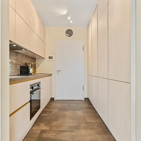 Apartamento Modern With Parking In