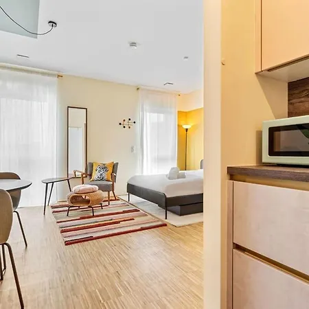 Appartamento Modern With Parking In