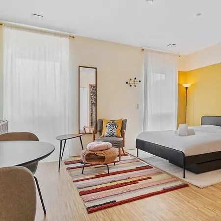 Modern With Parking In Lucembursko